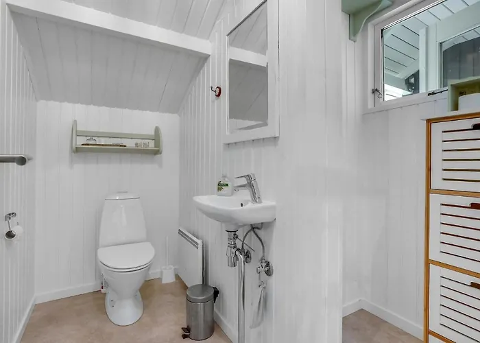 3 Bedroom Stunning In 펜션