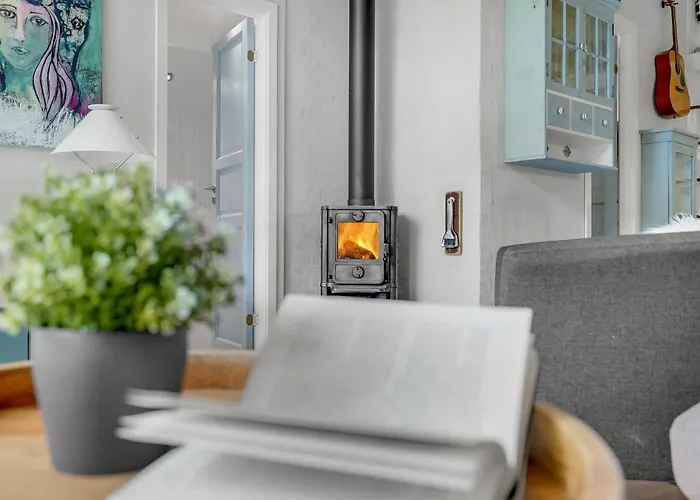 3 Bedroom Stunning In 펜션 Ansager