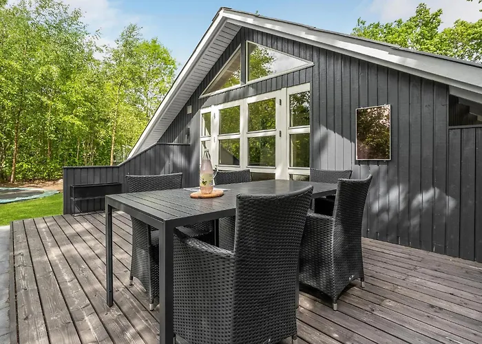 3 Bedroom Stunning In 펜션